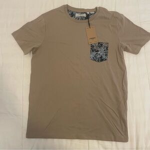 Produkt Men's Tan T-Shirt with Patterned Pocket